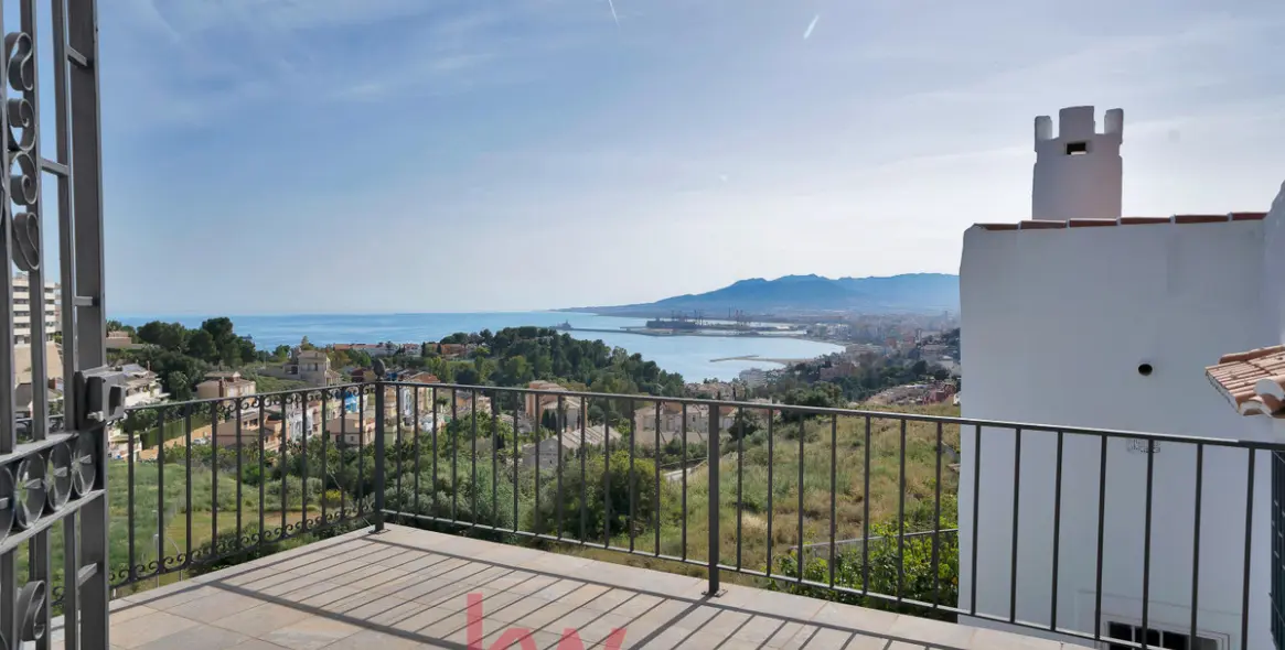 Venta de villa independiente en Cerrado de Calderón - Hacienda Paredes 11