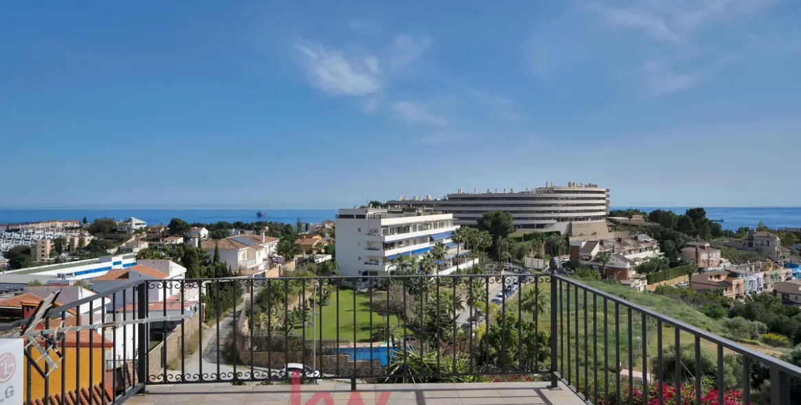 Venta de villa independiente en Cerrado de Calderón - Hacienda Paredes 12
