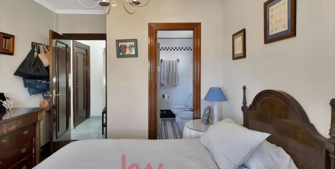 Venta de villa independiente en Cerrado de Calderón - Hacienda Paredes 13