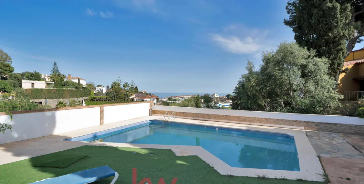 Venta de villa independiente en Cerrado de Calderón - Hacienda Paredes 18