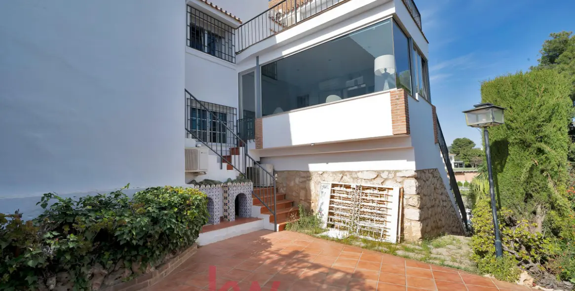 Venta de villa independiente en Cerrado de Calderón - Hacienda Paredes 22