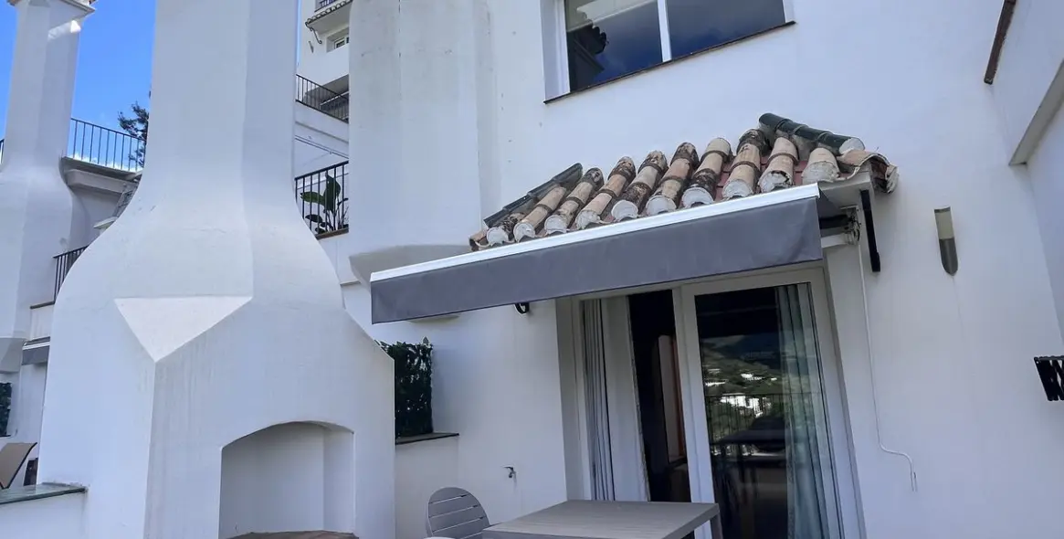 Long-term rent of middle floor apartment in Estepona 9