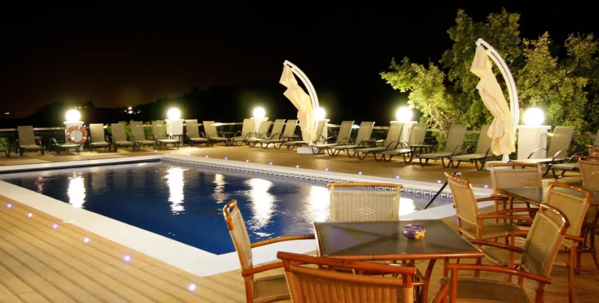 Long-term rent of middle floor apartment in Estepona 35