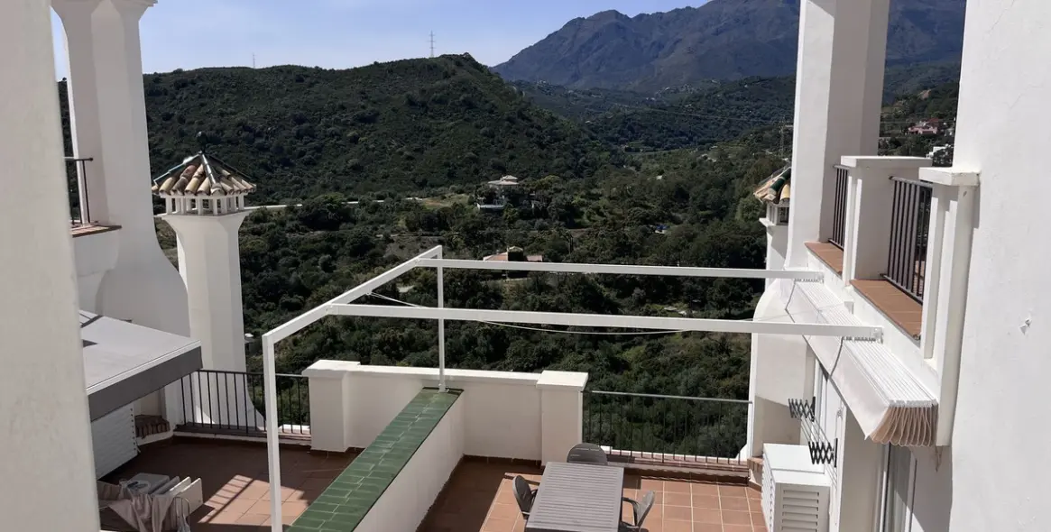 Long-term rent of middle floor apartment in Estepona 41