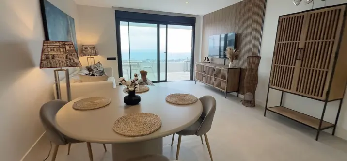 Long-term rent of middle floor apartment in Marbella 0