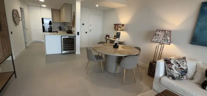 Long-term rent of middle floor apartment in Marbella 2