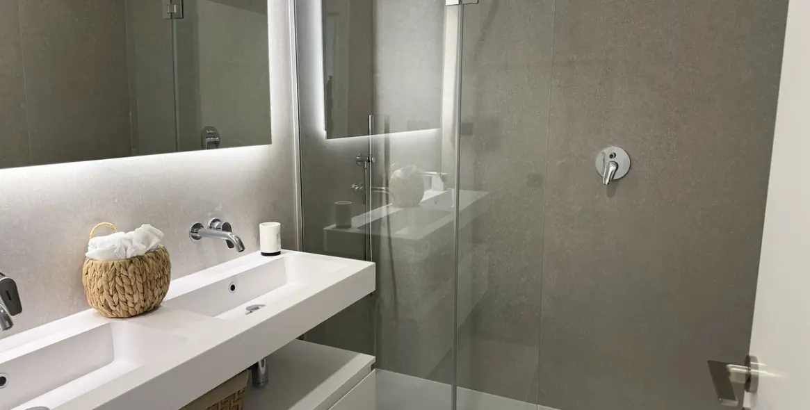 Long-term rent of middle floor apartment in Marbella 32