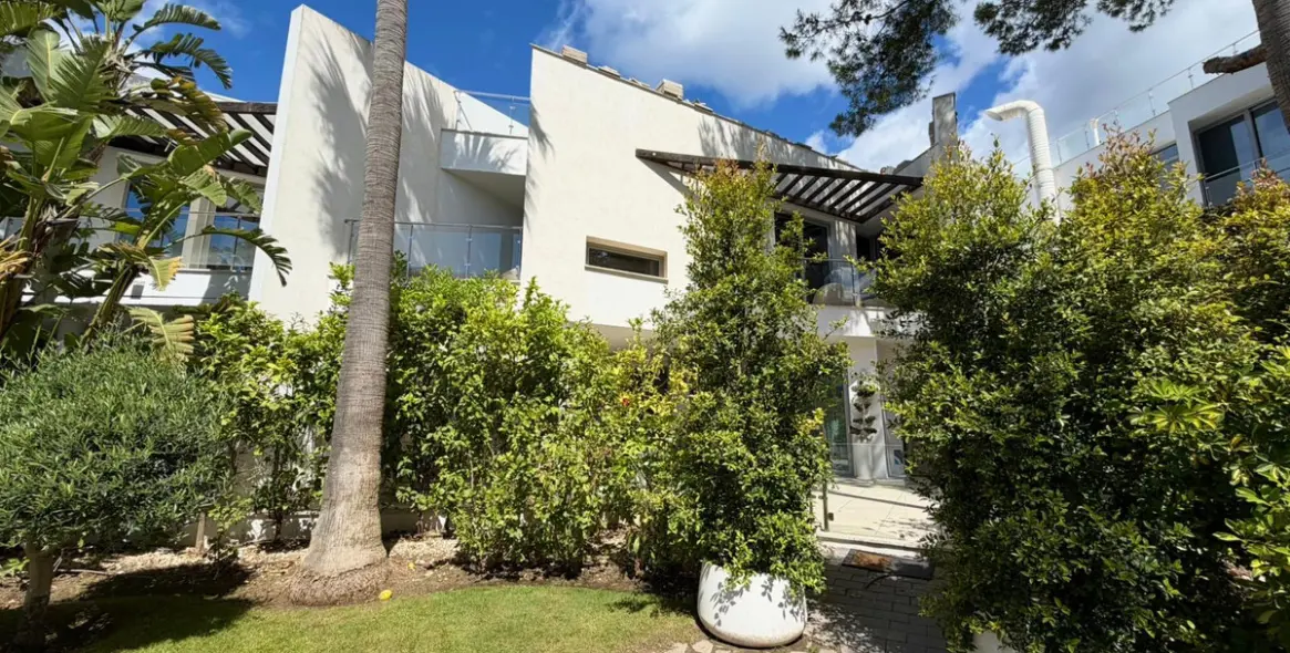Alquiler a largo plazo de casa pareada en The Golden Mile 42