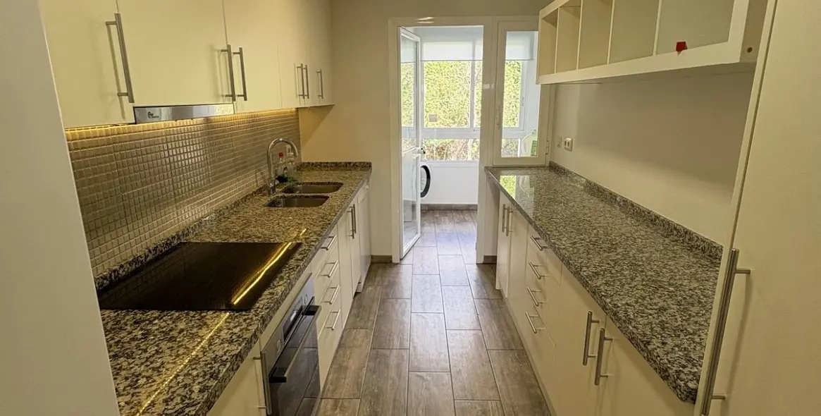 Продажа апартаментов на среднем этаже в La Quinta 12