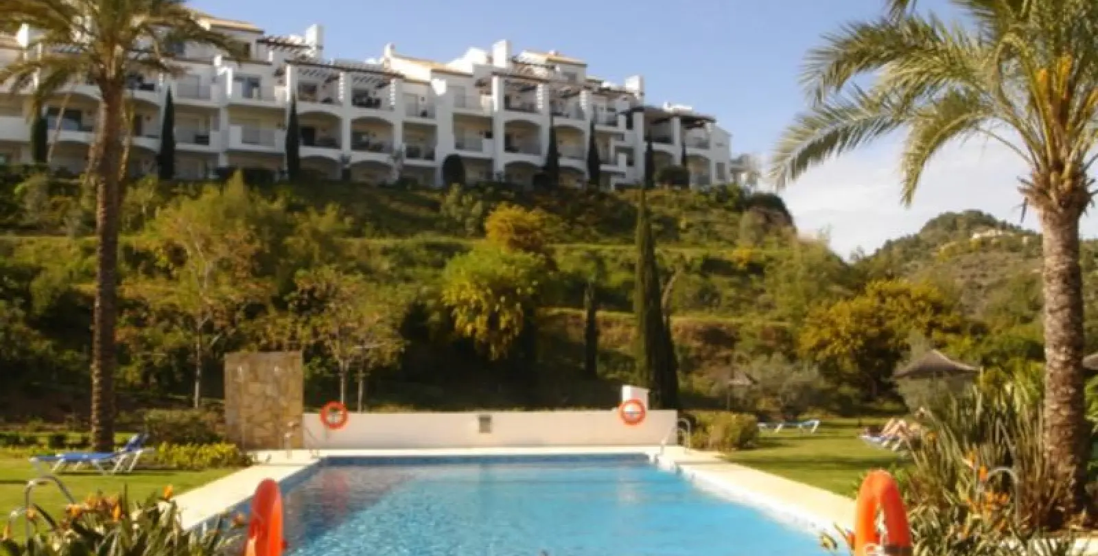 Sale of middle floor apartment in La Quinta 3