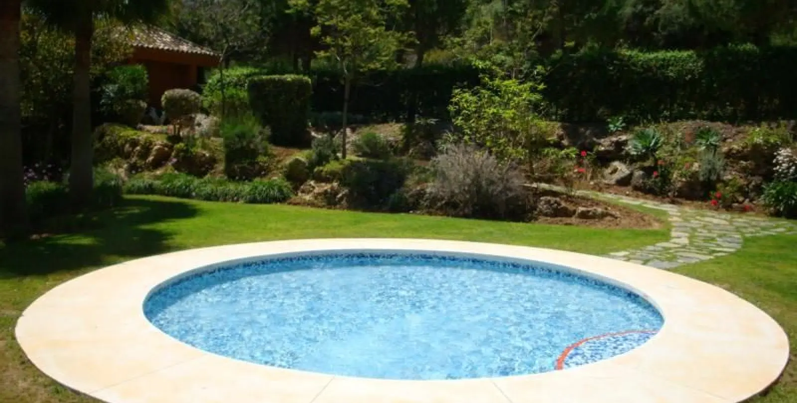 Sale of middle floor apartment in La Quinta 5