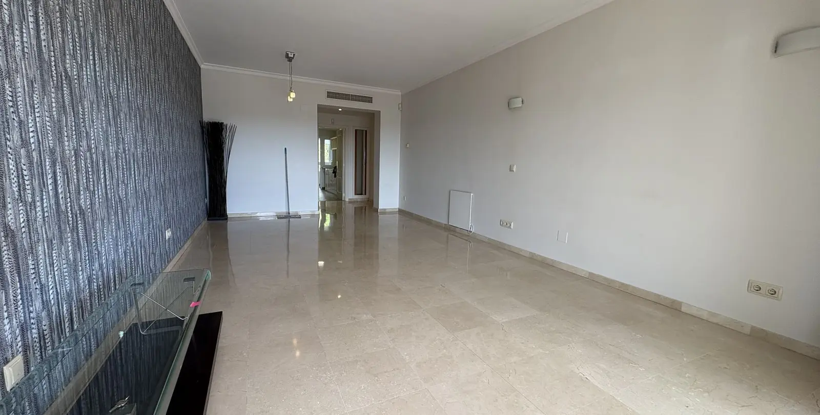 Sale of middle floor apartment in La Quinta 7