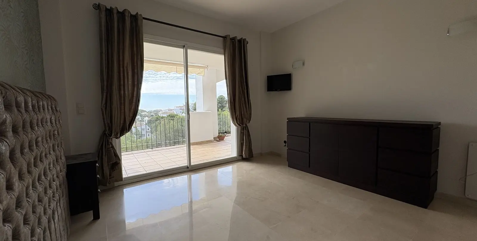 Sale of middle floor apartment in La Quinta 14
