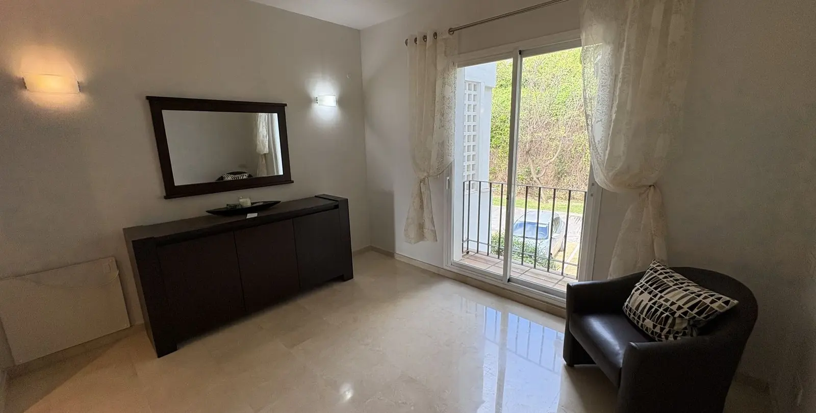 Sale of middle floor apartment in La Quinta 18