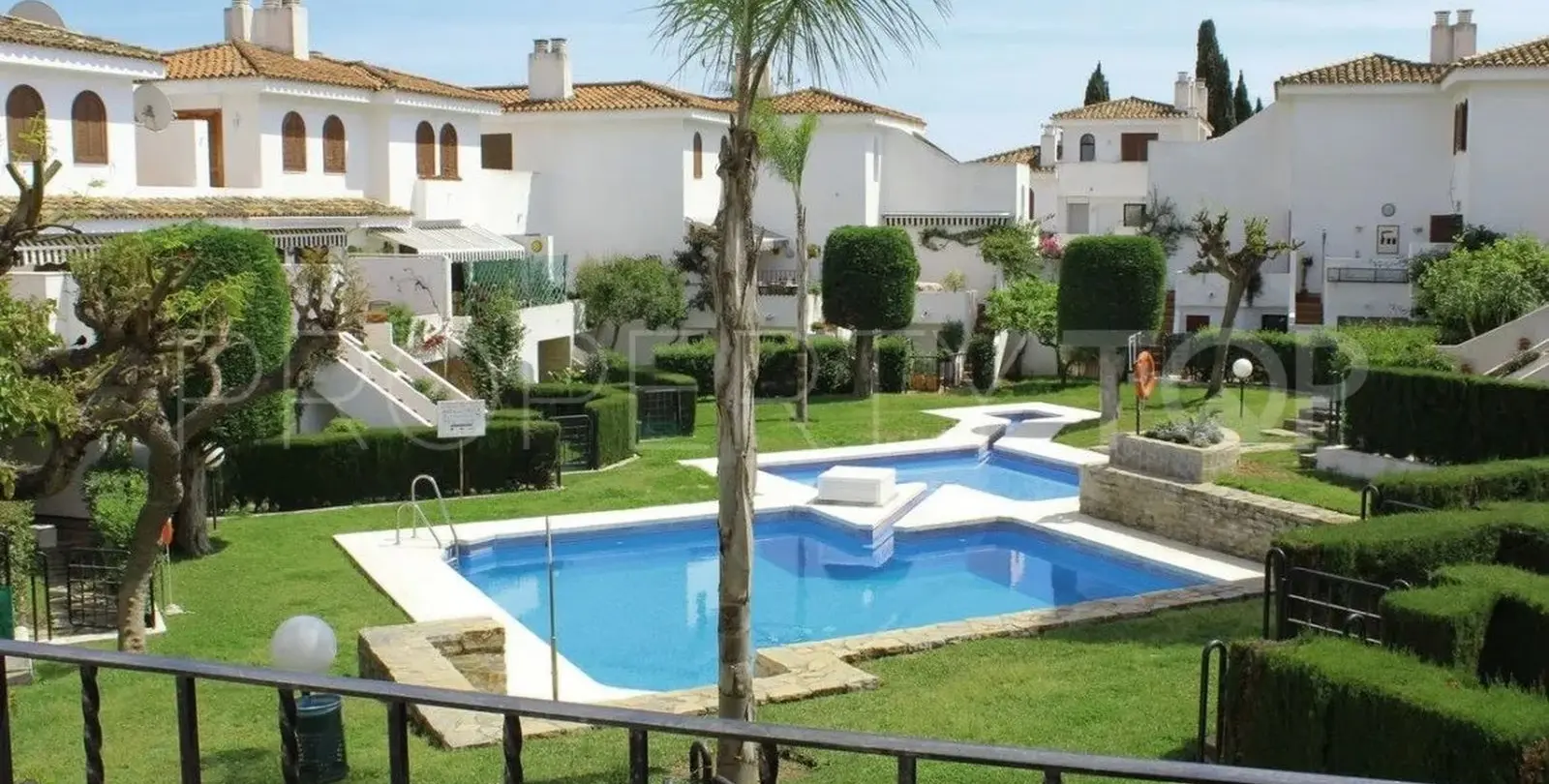 Venta de adosado en New Golden Mile 18