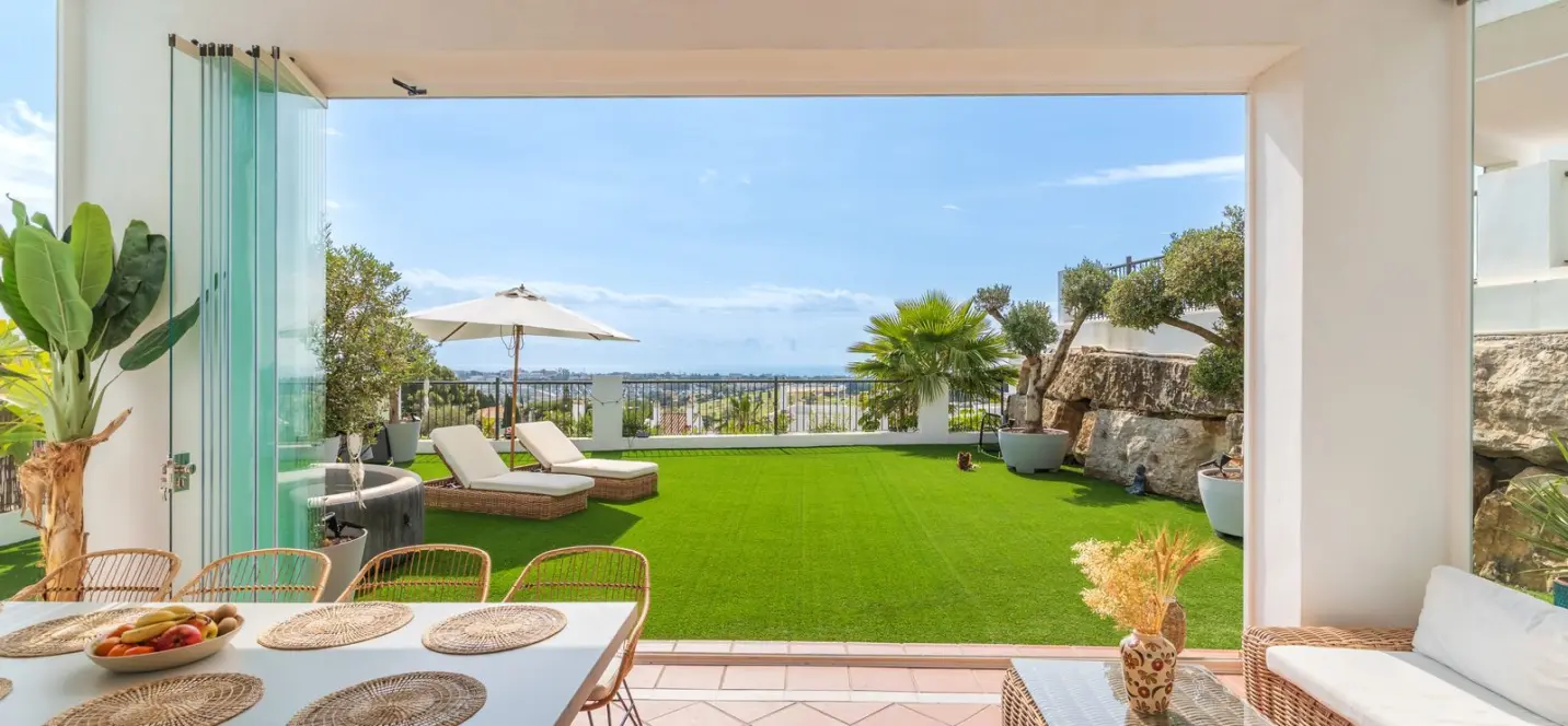 Long-term rent of ground floor apartment in Benahavís 0