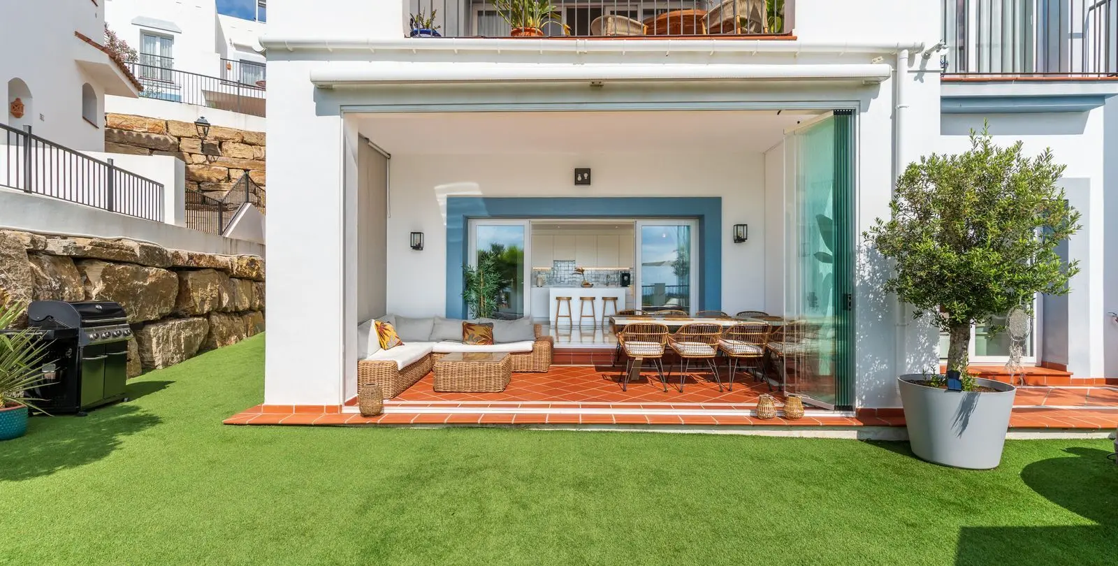 Long-term rent of ground floor apartment in Benahavís 21