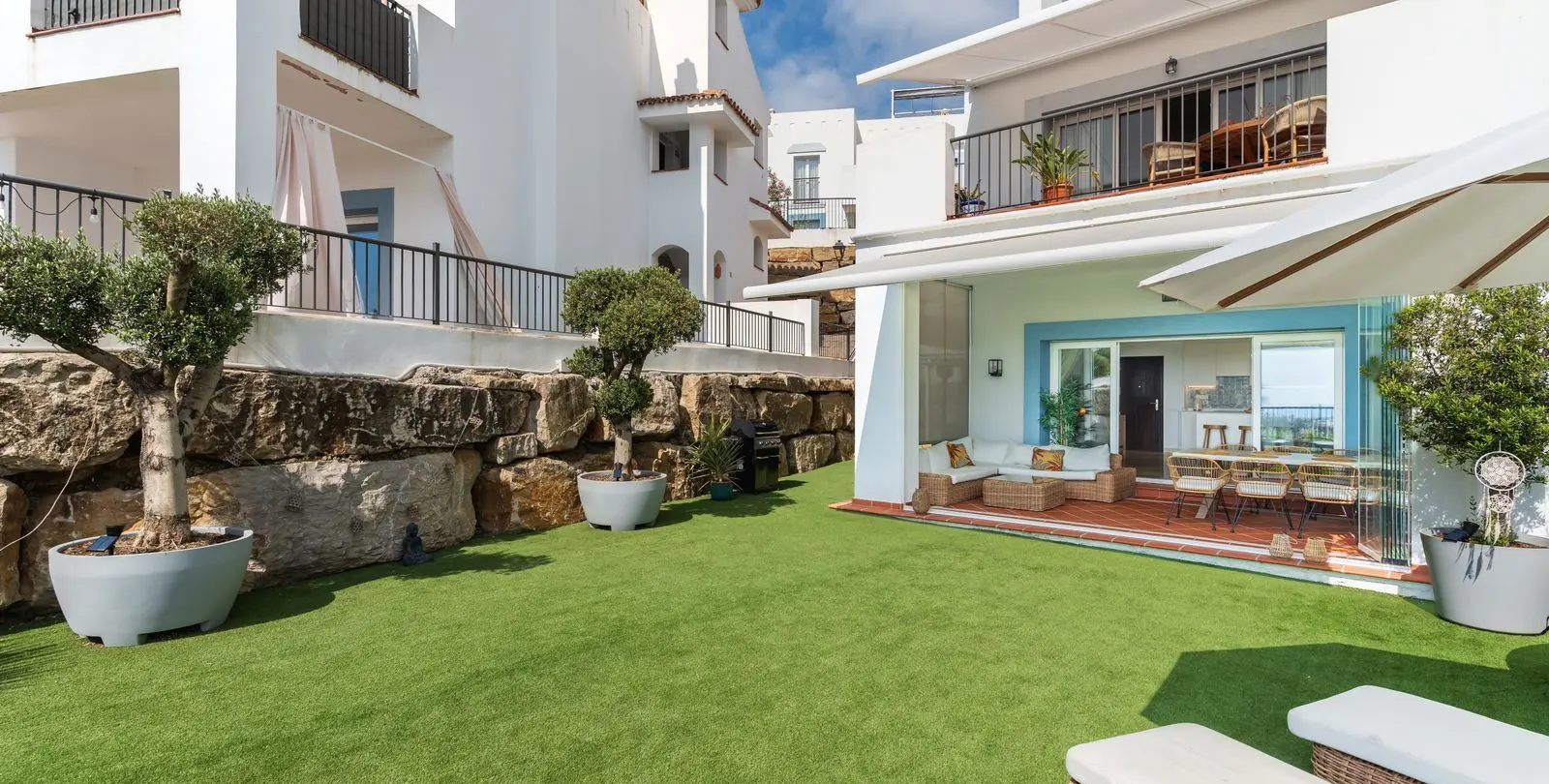 Long-term rent of ground floor apartment in Benahavís 23