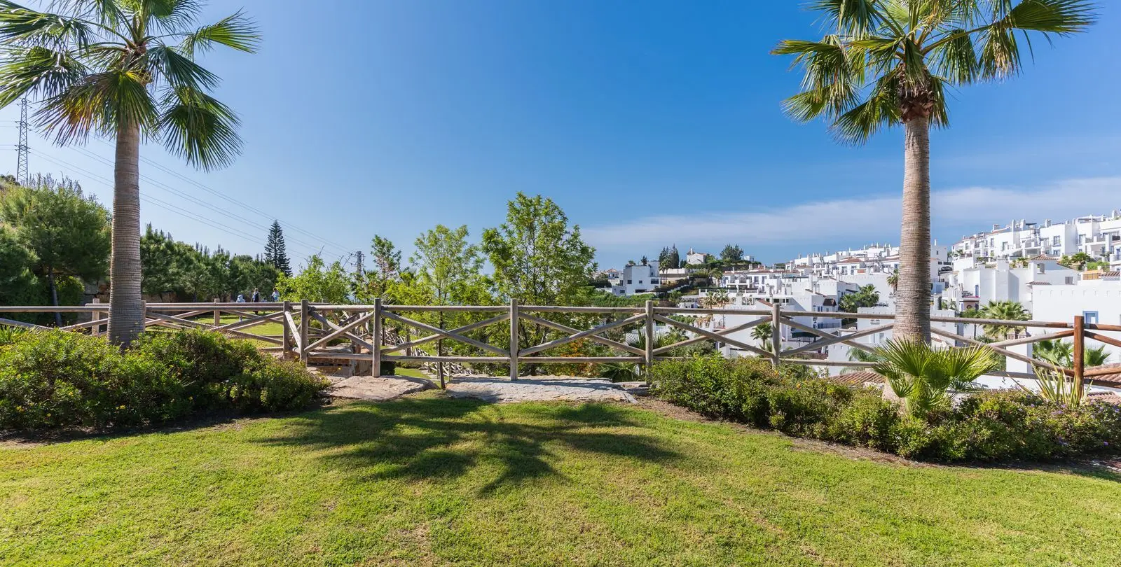 Long-term rent of ground floor apartment in Benahavís 26