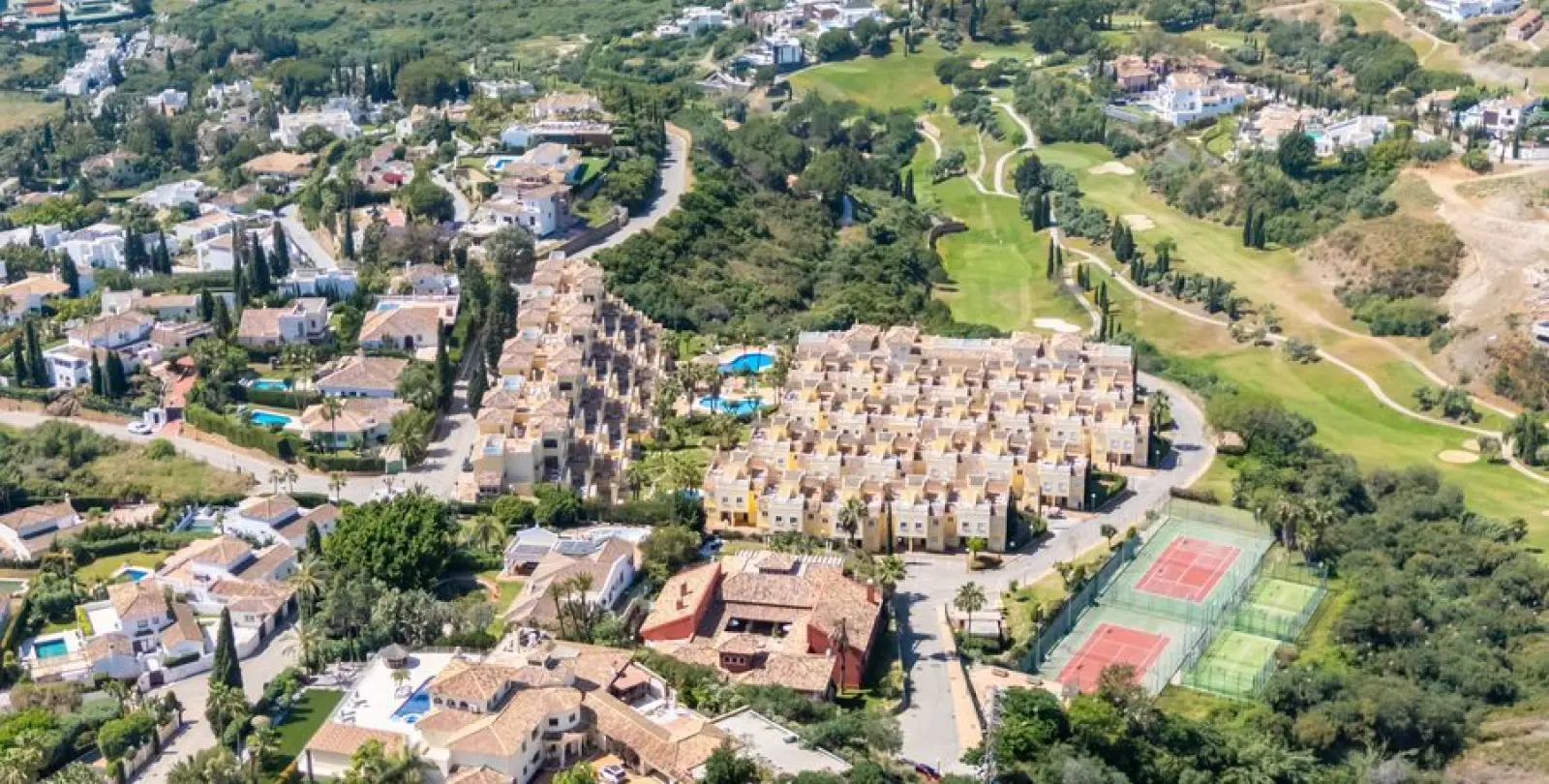 Long-term rent of ground floor apartment in Benahavís 41