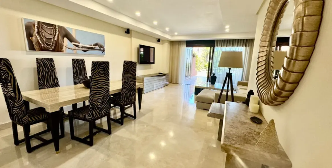 Продажа апартаментов на первом этаже в Puerto Banús 3