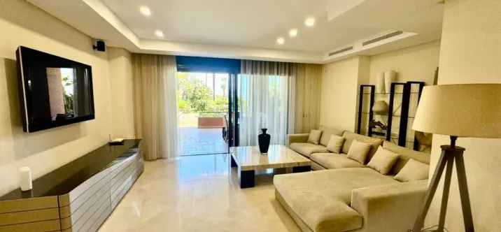 Продажа апартаментов на первом этаже в Puerto Banús 3