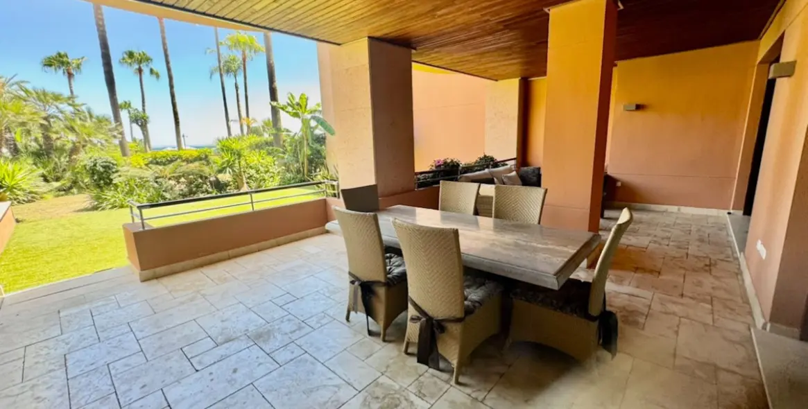 Продажа апартаментов на первом этаже в Puerto Banús 18