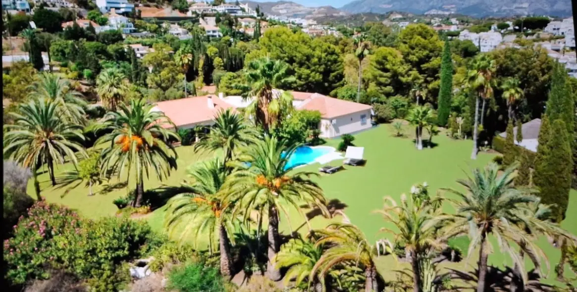 Venta de villa independiente en Benahavís 1