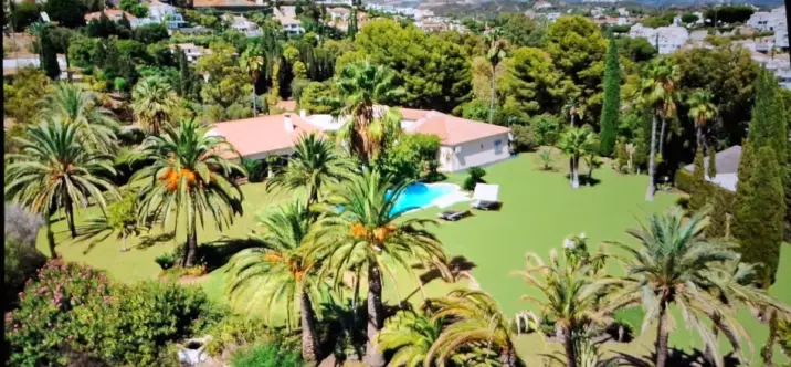 Venta de villa independiente en Benahavís 0