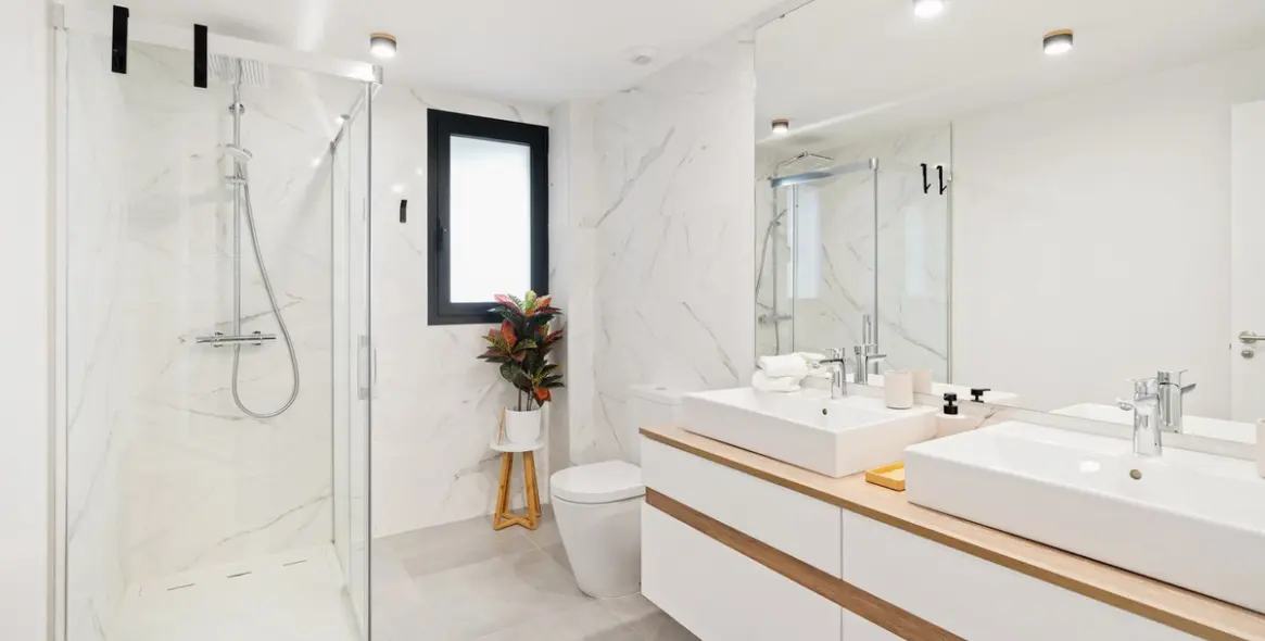 Alquiler a corto plazo de apartamento en planta media en Estepona 6