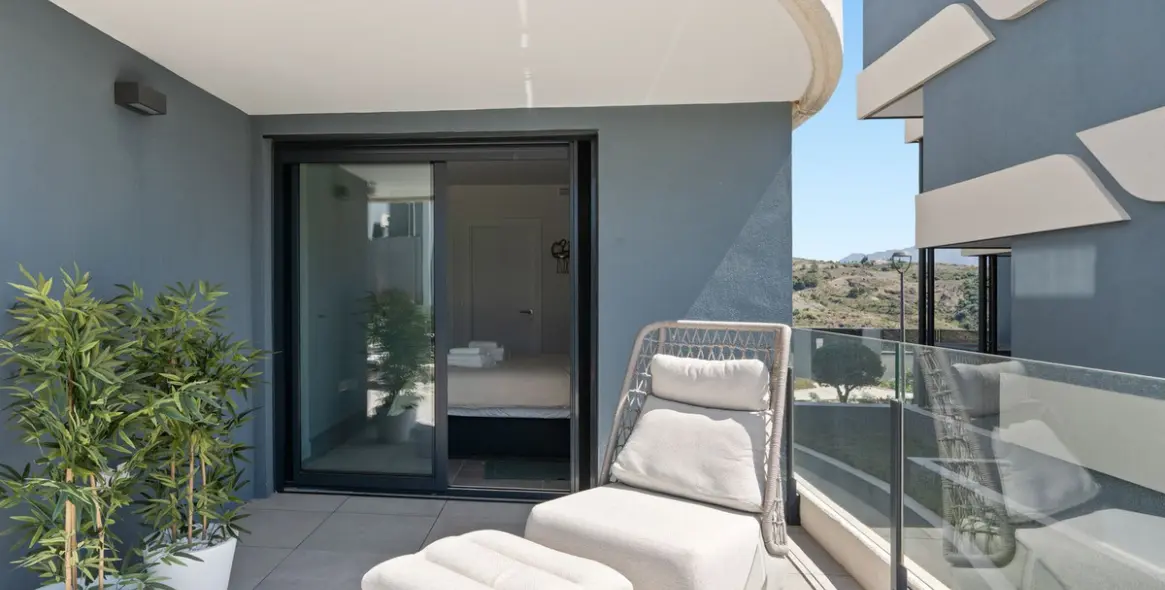 Alquiler a corto plazo de apartamento en planta media en Estepona 15