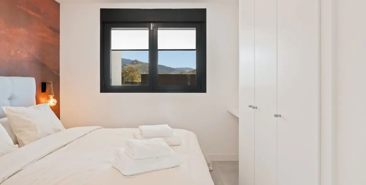 Alquiler a corto plazo de apartamento en planta media en Estepona 17