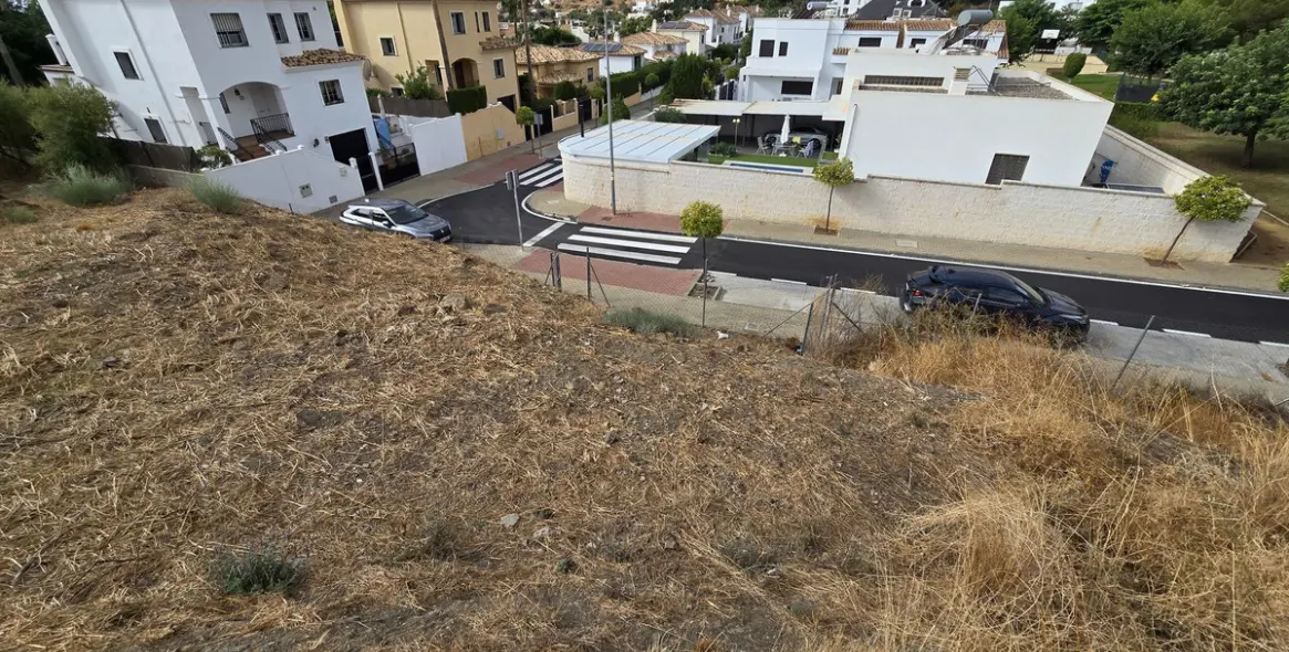 Sale of residential plot in Benalmadena 8