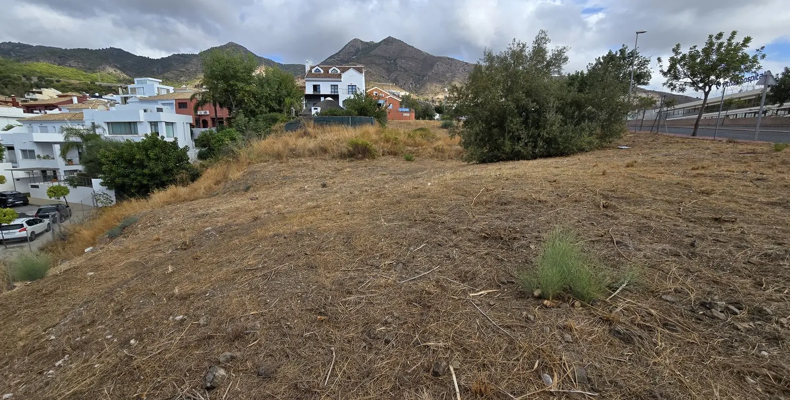 Продажа  жилого участка в Benalmadena 1