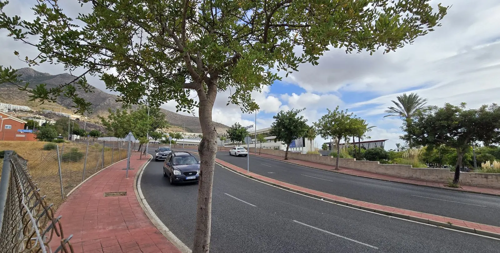 Продажа  жилого участка в Benalmadena 3