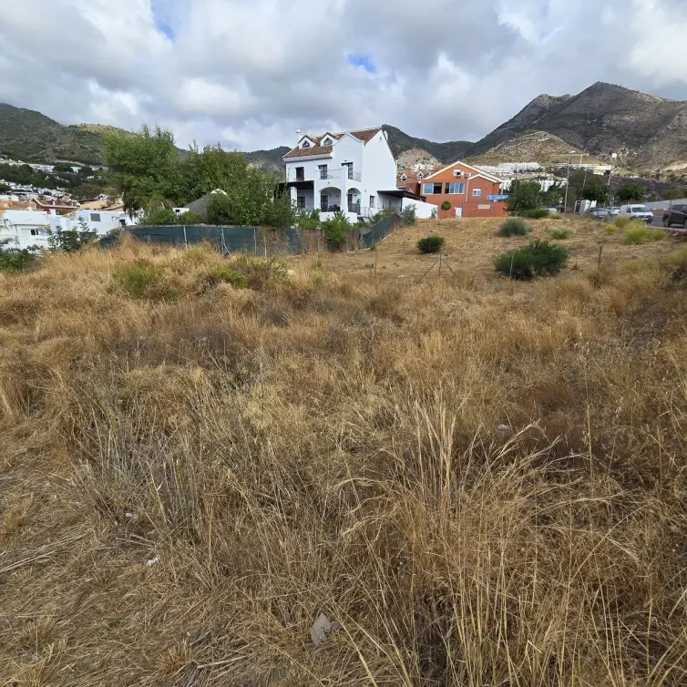 Sale of residential plot in Benalmadena