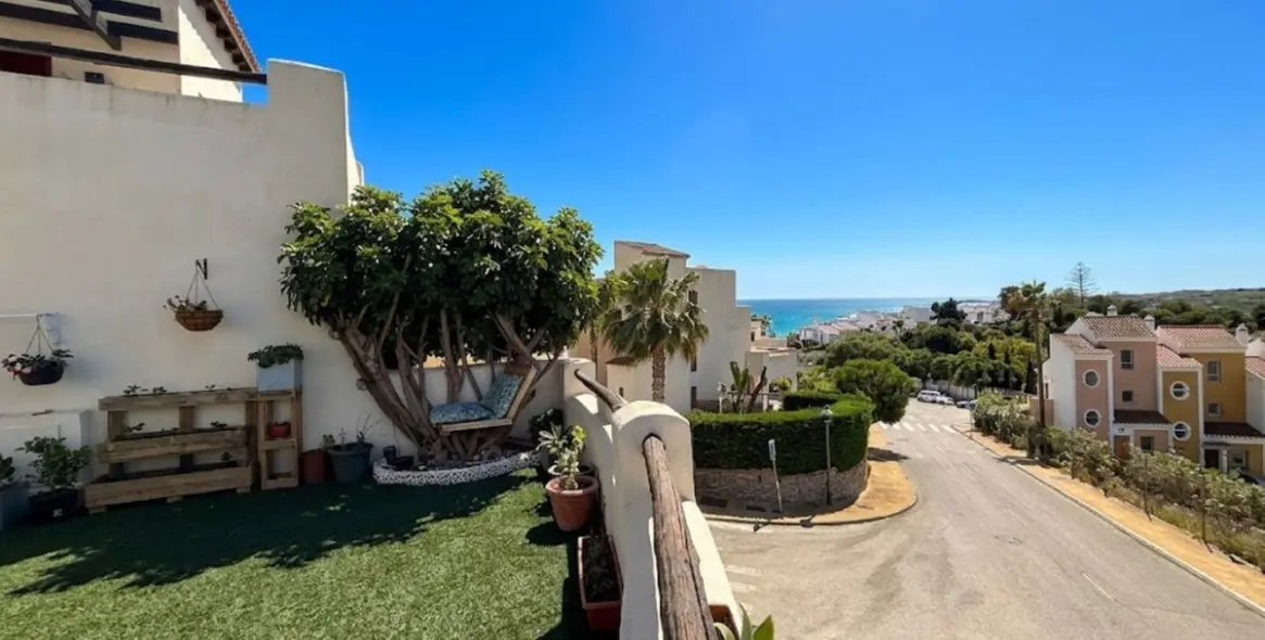 Sale of ground floor apartment in Casares Playa 1