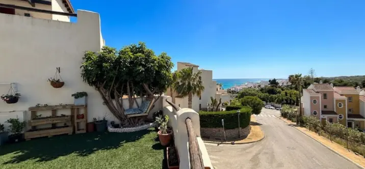Venta de apartamento en planta baja en Casares Playa 0