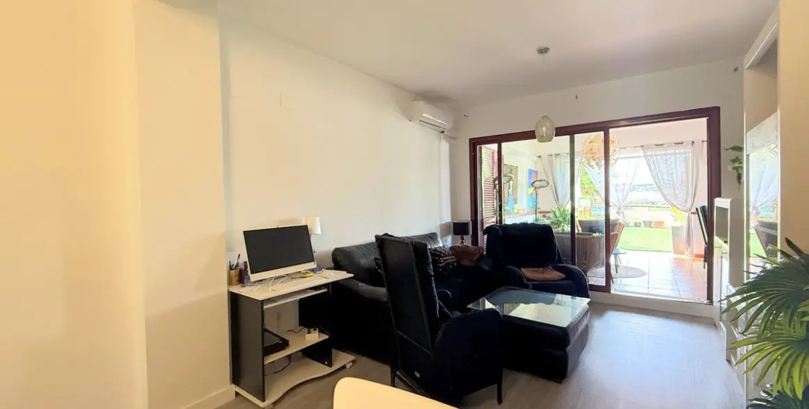 Sale of ground floor apartment in Casares Playa 8