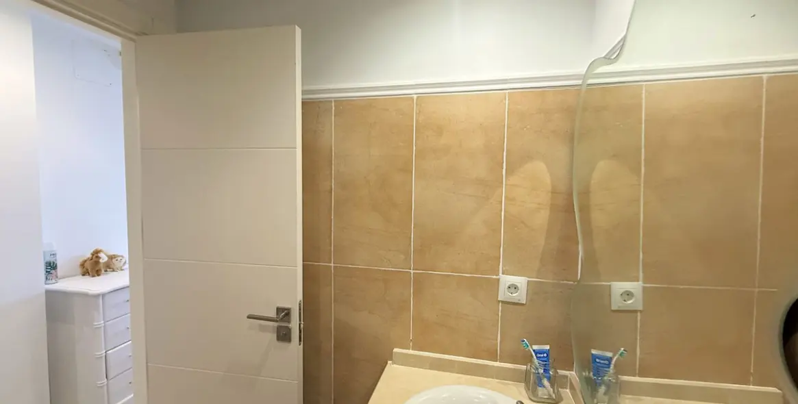 Sale of ground floor apartment in Casares Playa 18