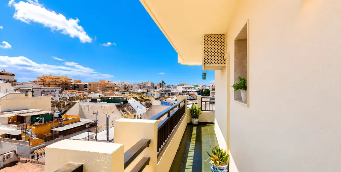 Продажа апартаментов на среднем этаже в Fuengirola 2