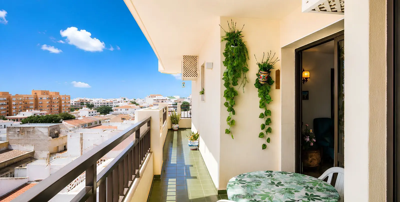 Venta de apartamento en planta media en Fuengirola 1