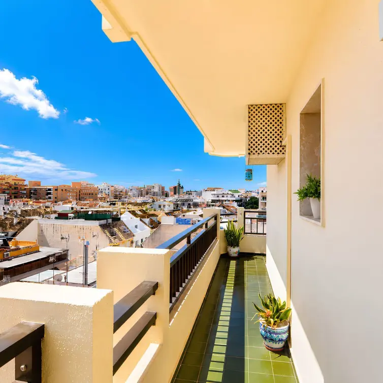 Venta de apartamento en planta media en Fuengirola