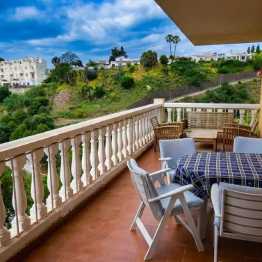 Sale of middle floor apartment in Carvajal
