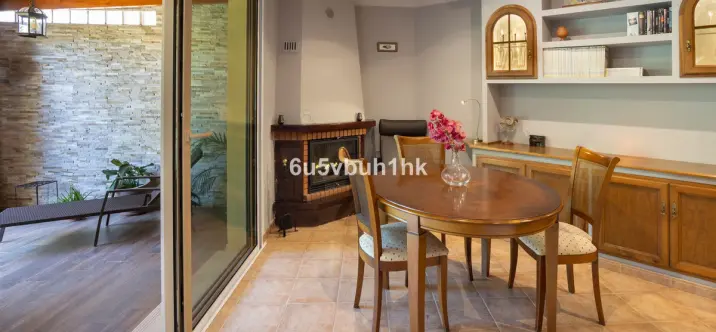 Sale of townhouse in Sierrezuela 1