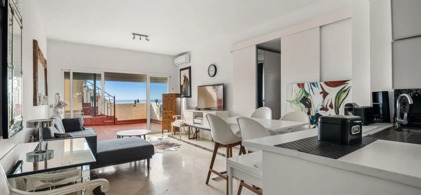 Sale of penthouse in Benahavís 1