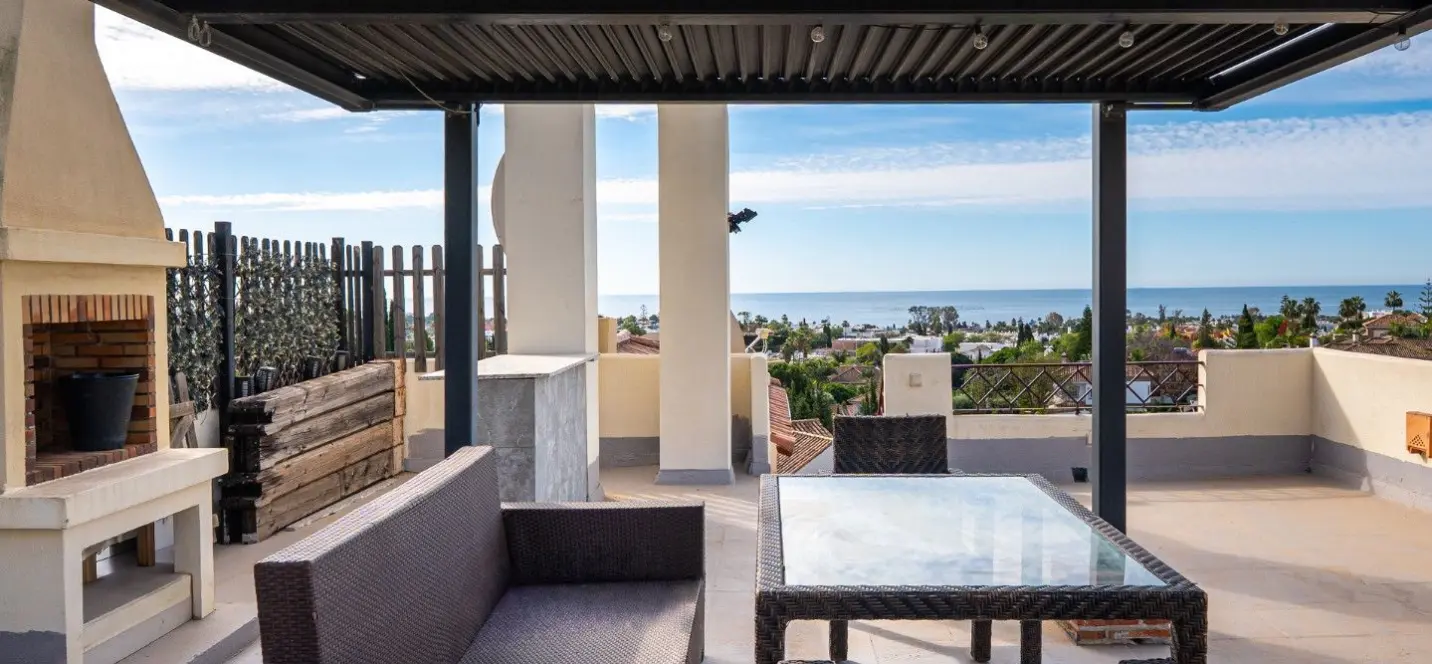 Sale of penthouse in Benahavís 2
