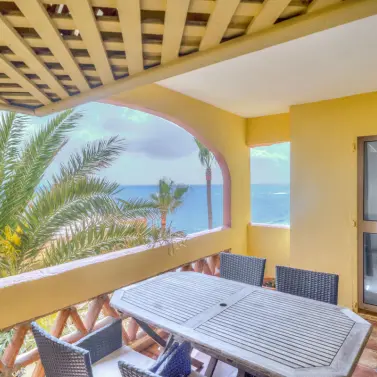 Sale of middle floor apartment in Mijas Costa