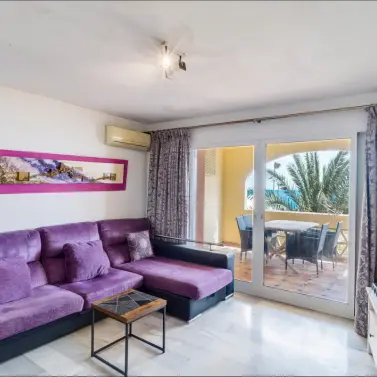 Sale of middle floor apartment in Mijas Costa
