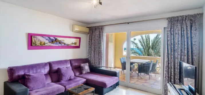 Sale of middle floor apartment in Mijas Costa 2